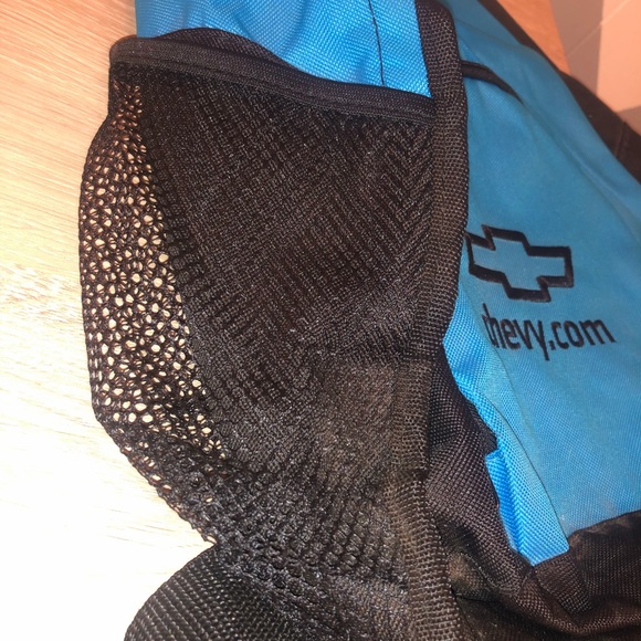 Side Strap Chevy Backpack - Very spacious - Picture 5 of 5